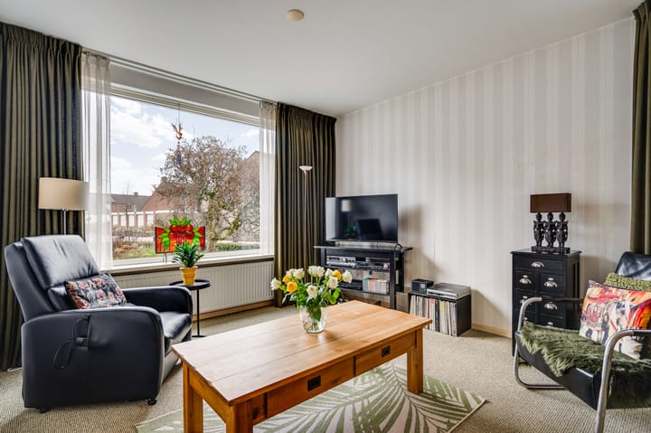 Foto 4 van Burgemeester Moorenstraat 1