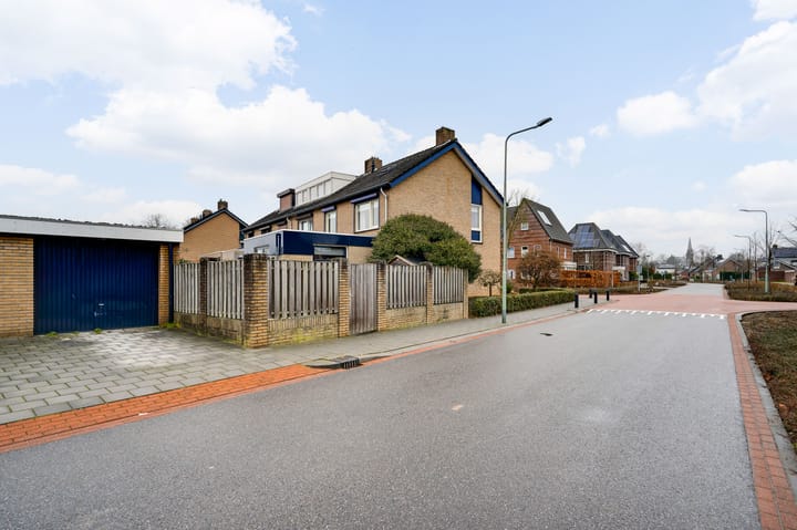 Foto 29 van Burgemeester Moorenstraat 1