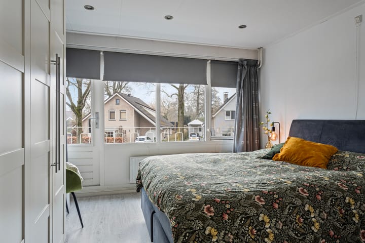 Photo 17 of Emanuel de Wittestraat 18