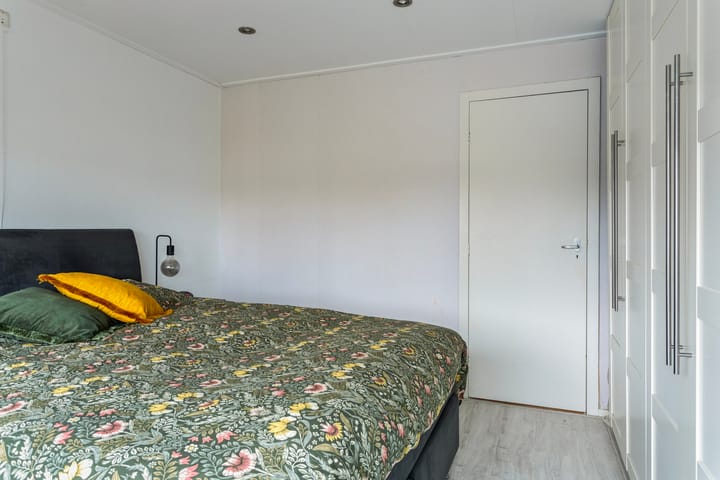 Photo 18 of Emanuel de Wittestraat 18