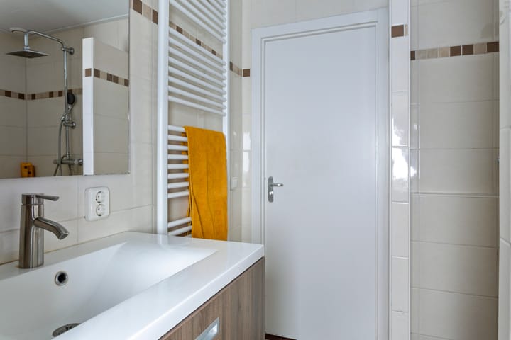 Photo 20 of Emanuel de Wittestraat 18