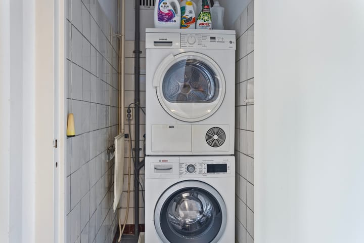 Photo 23 of Emanuel de Wittestraat 18