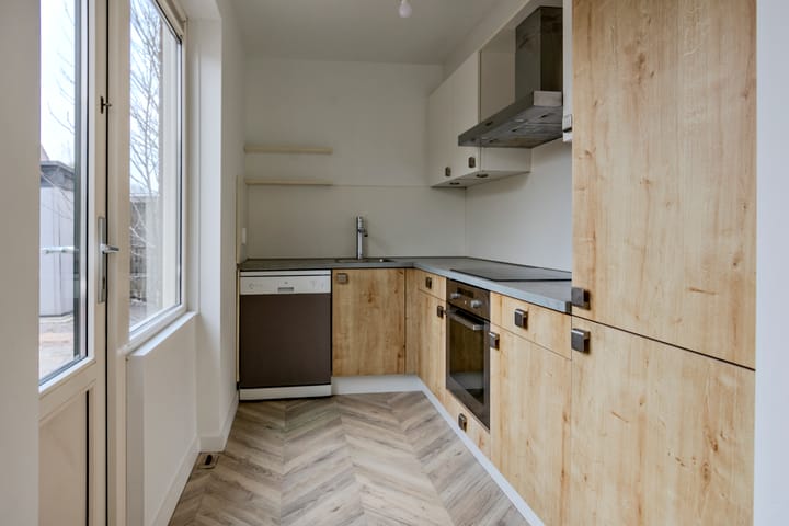 Foto 9 van Roomvatstraat 13