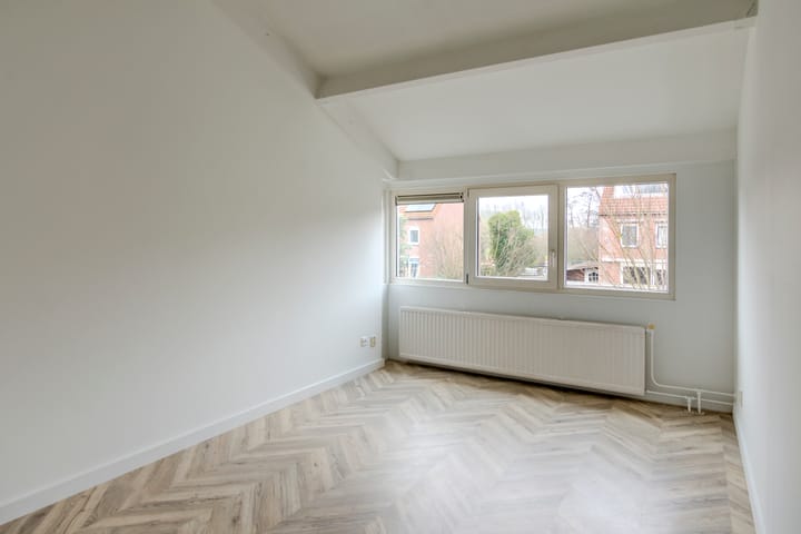 Foto 17 van Roomvatstraat 13