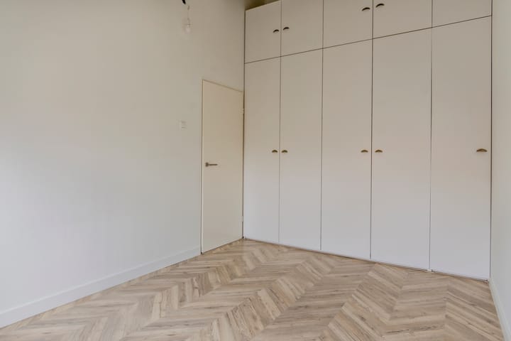 Foto 18 van Roomvatstraat 13