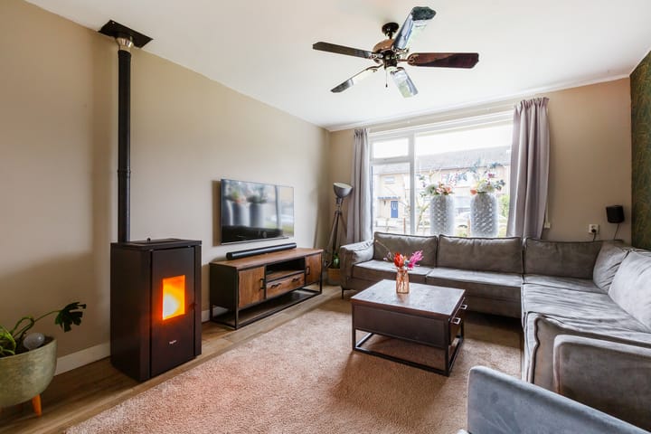 Foto 4 van van Limburg Stirumlaan 65