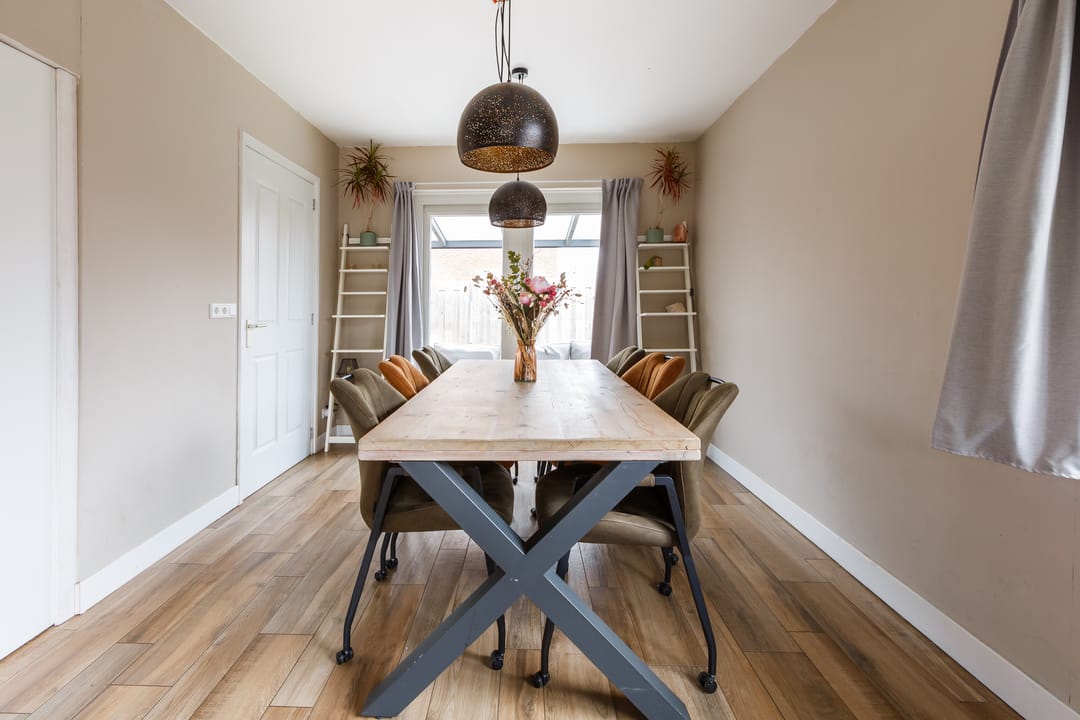 Foto 8 van van Limburg Stirumlaan 65