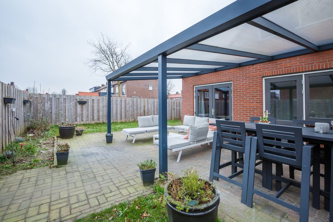 Foto 16 van van Limburg Stirumlaan 65