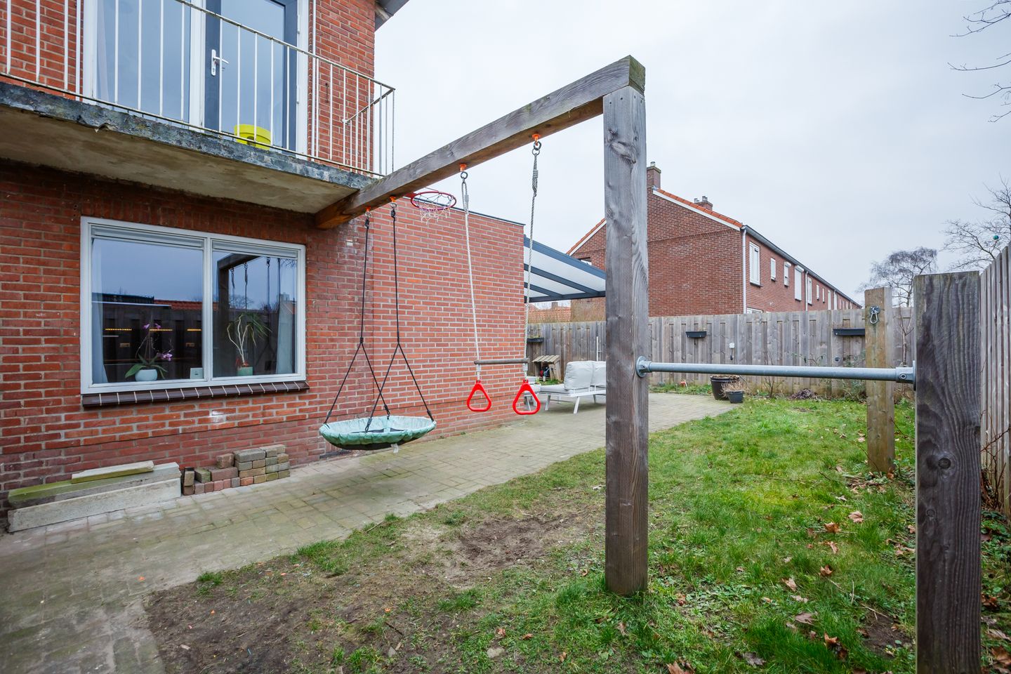 Foto 20 van van Limburg Stirumlaan 65