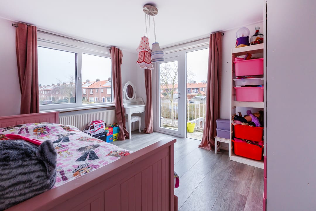 Foto 28 van van Limburg Stirumlaan 65