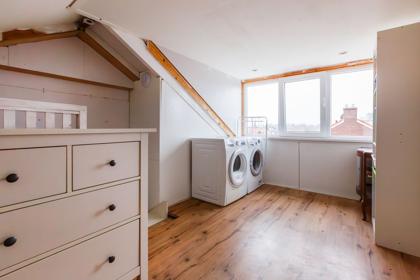 Foto 35 van van Limburg Stirumlaan 65