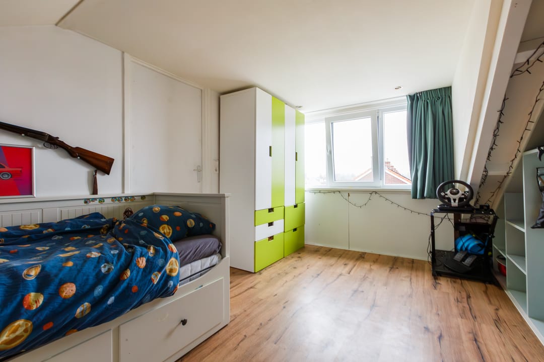 Foto 37 van van Limburg Stirumlaan 65