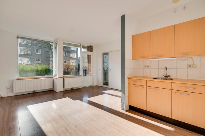 Foto 5 van Adelbert van Scharnlaan F 1