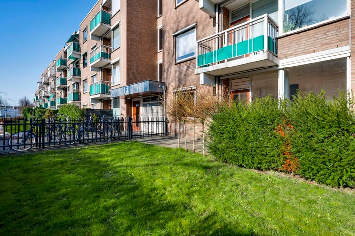 Foto 16 van Adelbert van Scharnlaan F 1