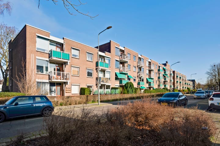 Foto 17 van Adelbert van Scharnlaan F 1