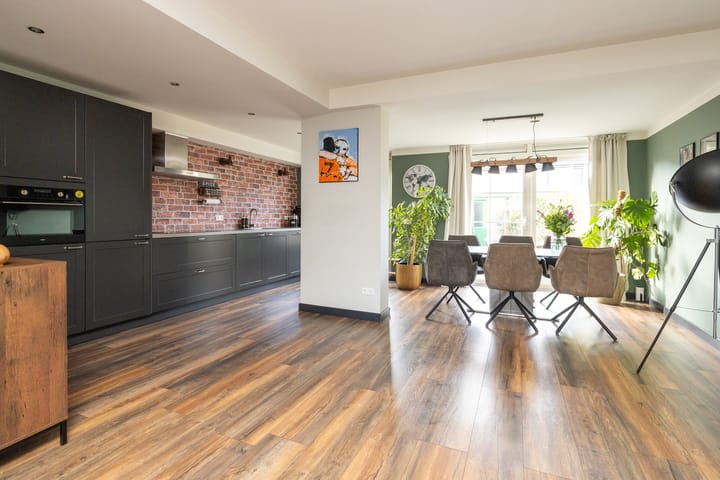 Foto 4 van Meeuwenlaan 36