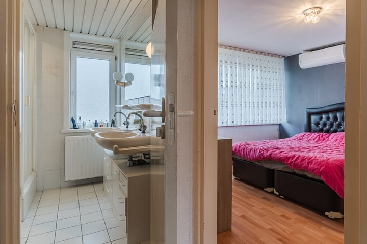 Foto 42 van Tiengemetenstraat 20