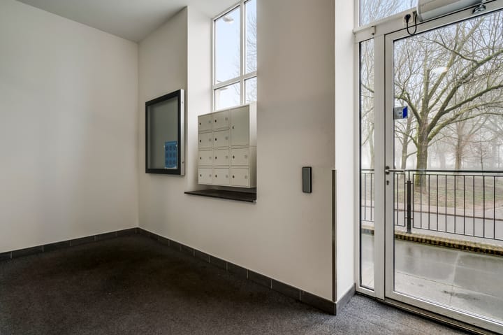 Foto 6 van Sint Pieterskade 8-02