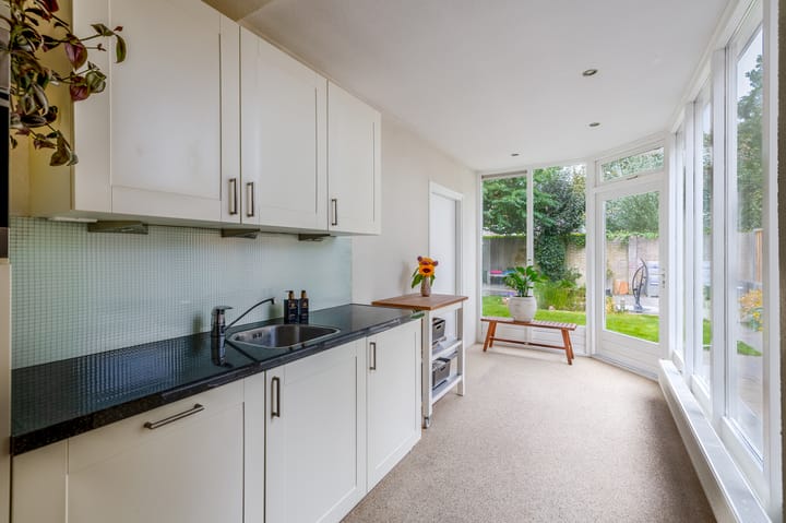 Foto 15 van Marga Klompéstraat 62