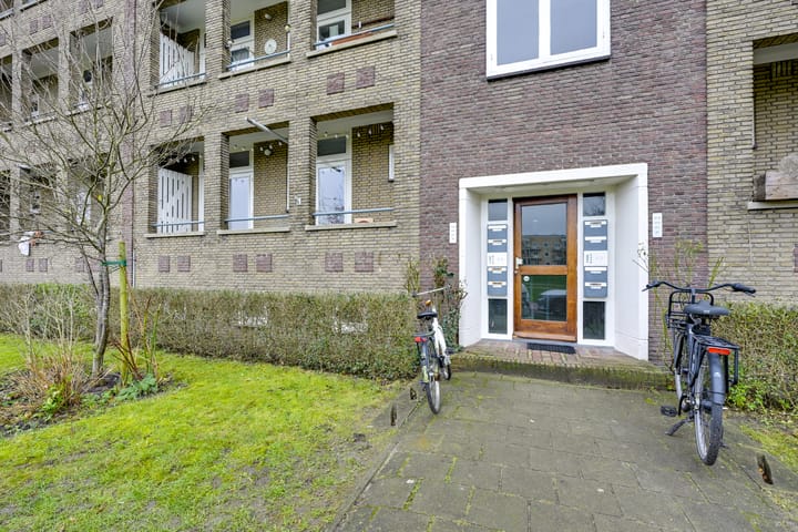 Photo 17 of Victor Hugoplantsoen 28