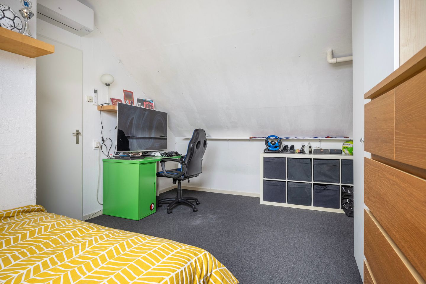 Photo 20 of Beekenstein 100