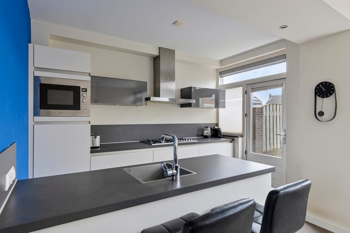 Foto 2 van Zeestraat 117