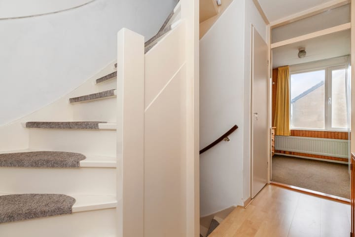 Photo 14 of Koolmeesstraat 2