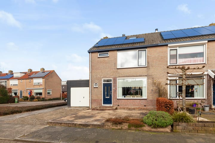 Photo 41 of Koolmeesstraat 2