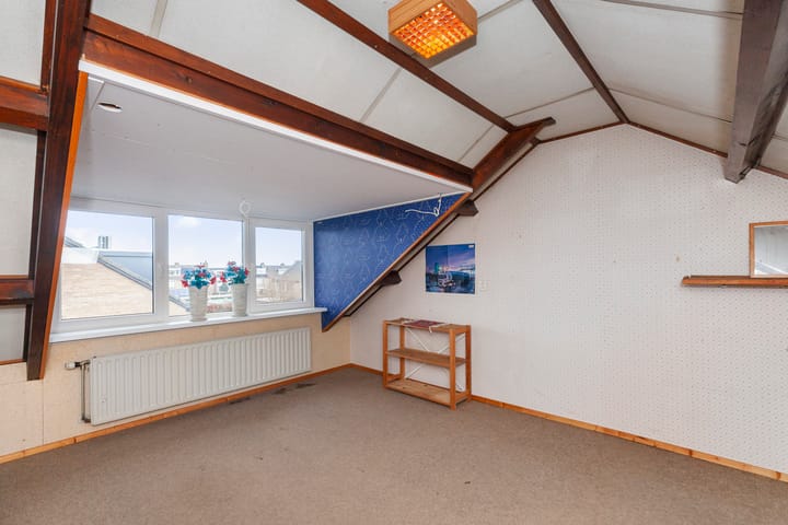 Photo 28 of Koolmeesstraat 2