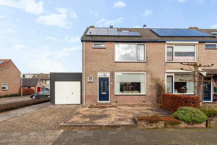 Photo 40 of Koolmeesstraat 2