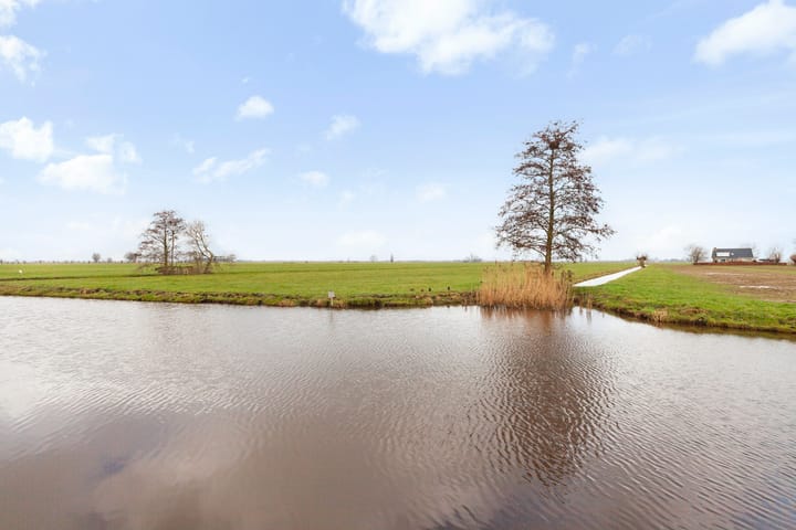 Photo 37 of Koolmeesstraat 2