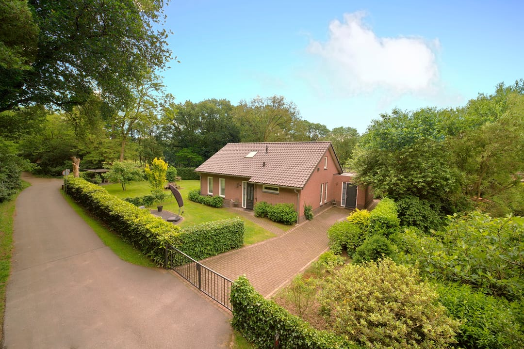 Photo 2 of Urnenveldweg 20