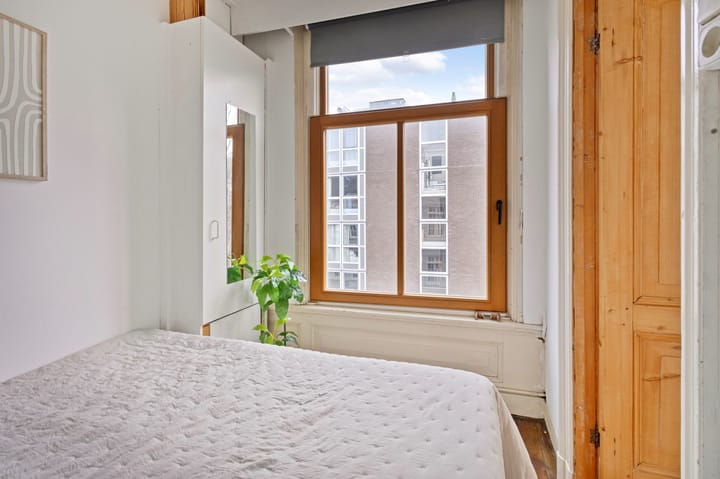 Foto 22 van Van Oldenbarneveldtstraat 44-2