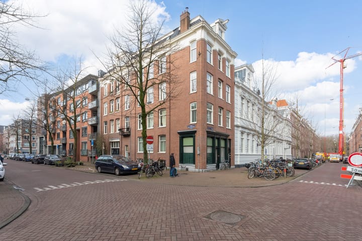 Foto 28 van Van Oldenbarneveldtstraat 44-2