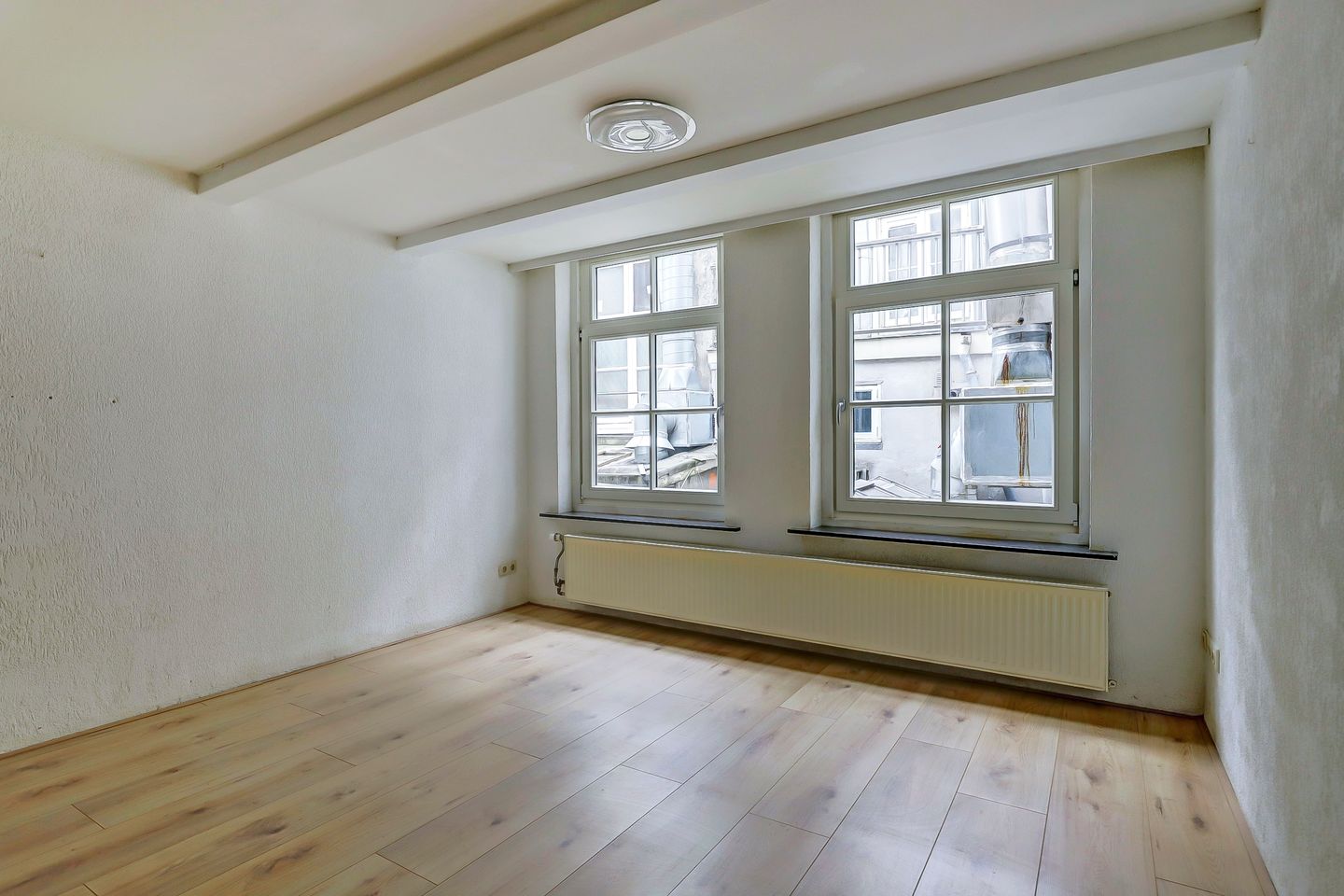 Photo 5 of Sint Jacobsstraat 21-B