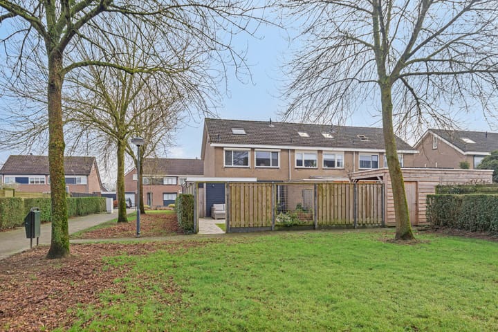 Foto 30 van Roofvogelstraat 79