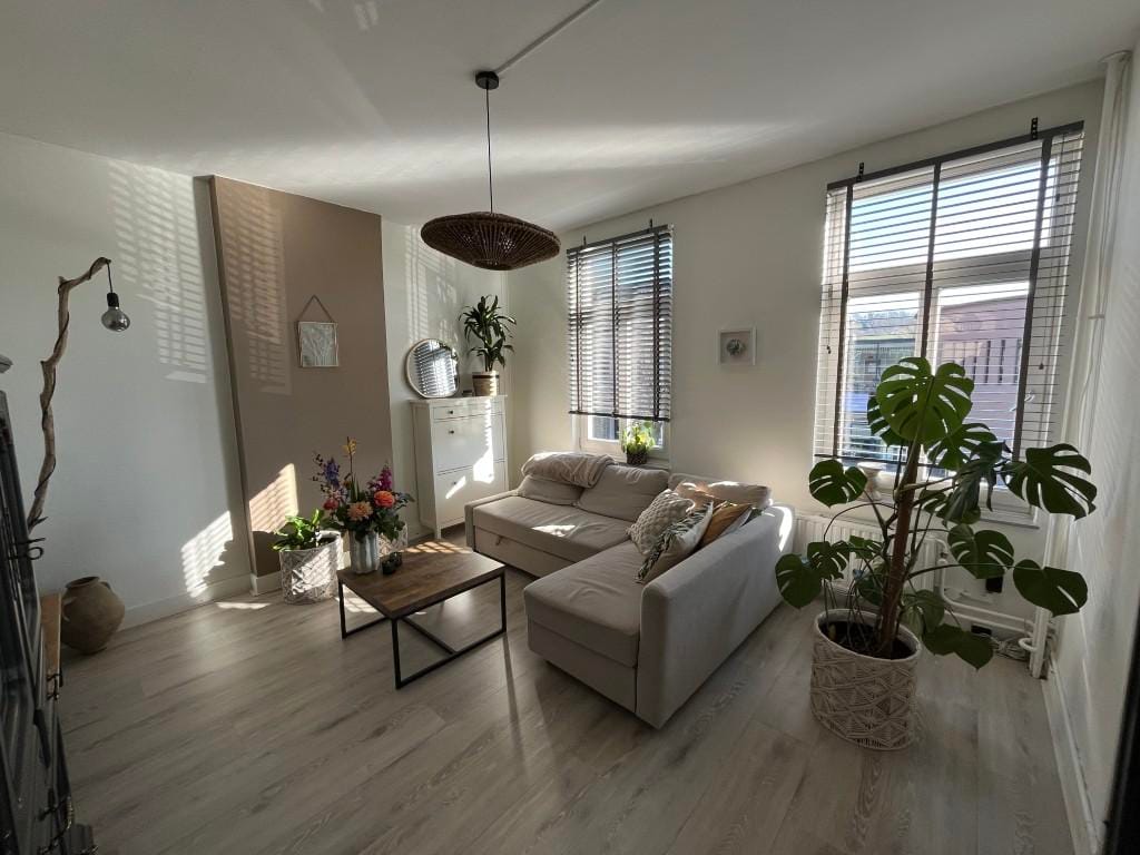 Foto 7 van Rijksweg 7-A