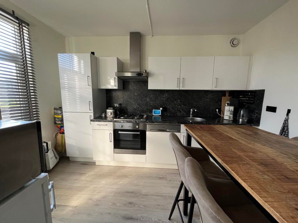 Foto 9 van Rijksweg 7-A