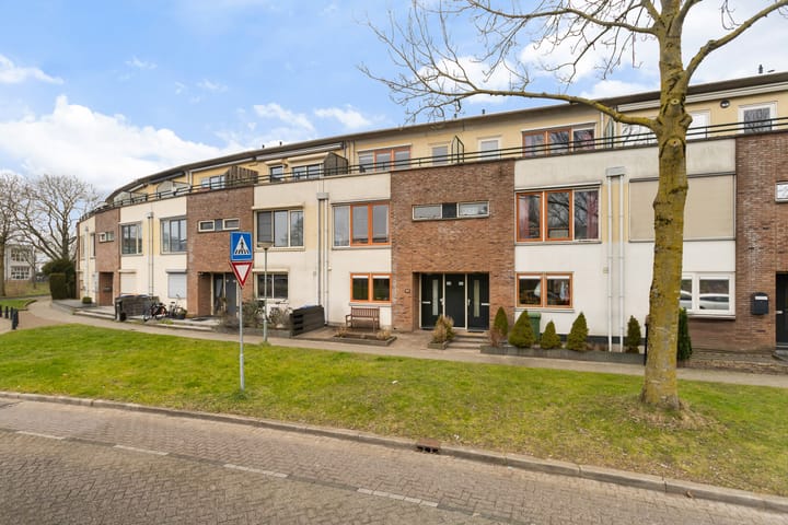 Foto 2 van Chico Mendesring 254