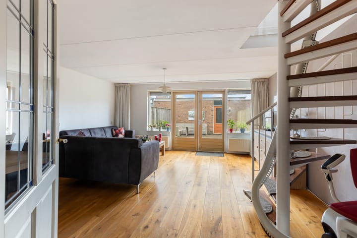 Foto 5 van Chico Mendesring 254