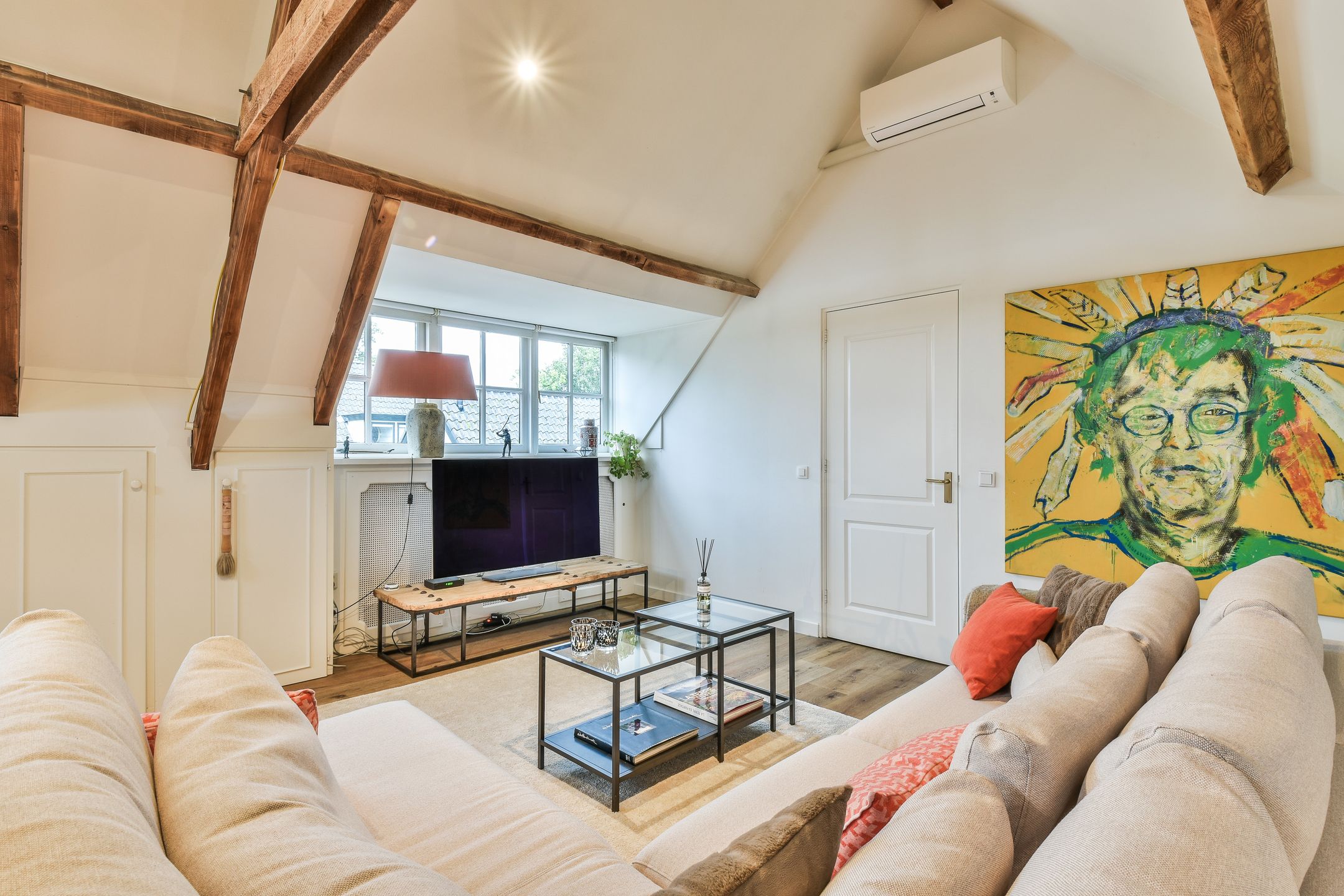 Foto 42 van IJsbaanweg 15-A