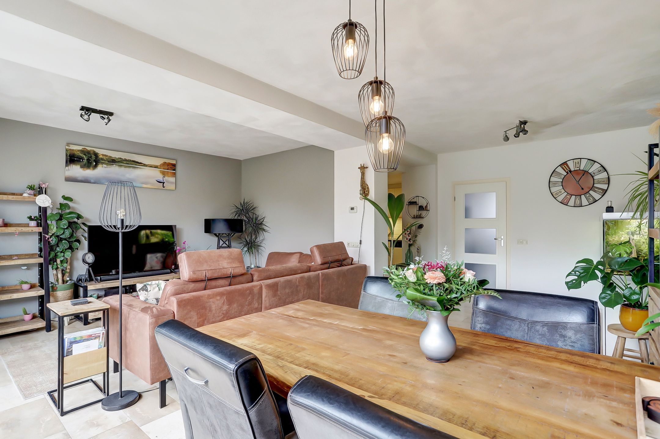 Foto 12 van Cornelis Verheuvelstraat 17