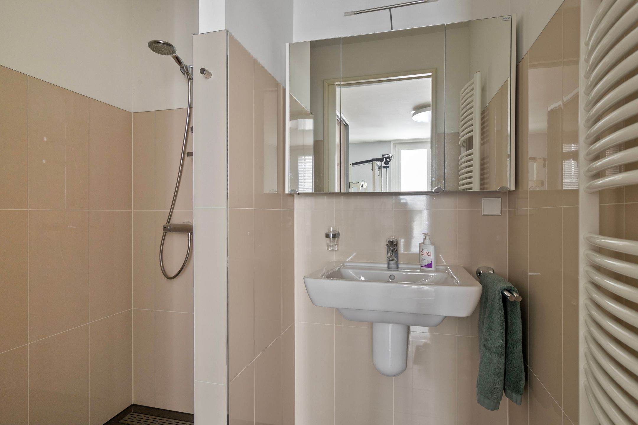 Foto 45 van Raadhuisstraat 195