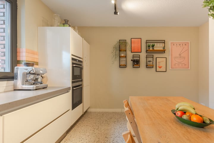 Foto 7 van Eva Besnyöstraat 579