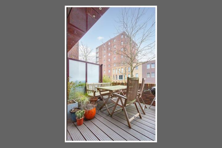 Foto 18 van Eva Besnyöstraat 579