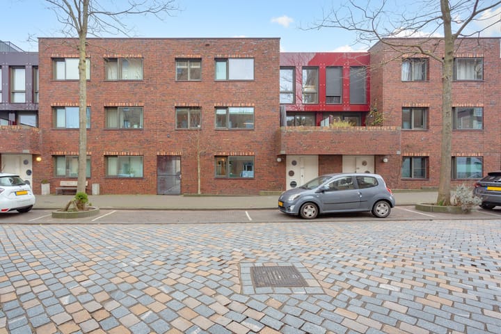 Foto 33 van Eva Besnyöstraat 579