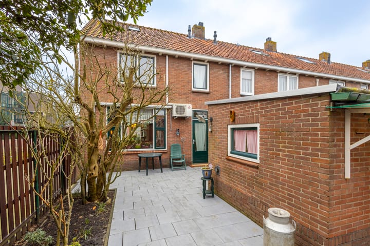 Photo 21 of P.A. de Genestetstraat 20