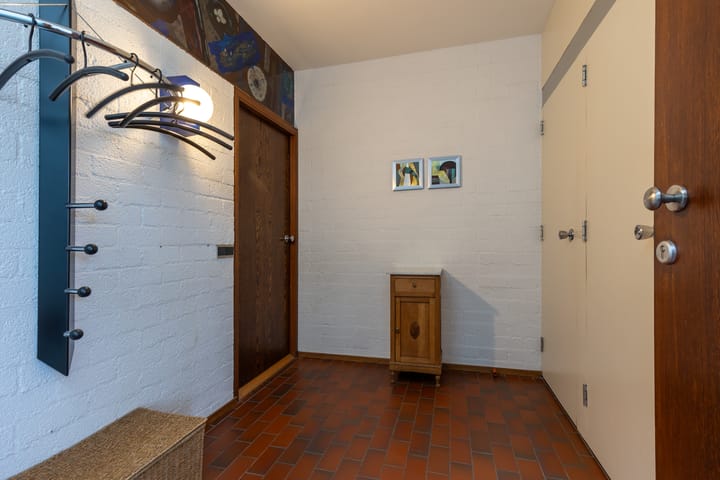 Photo 4 of Caumerboord 81