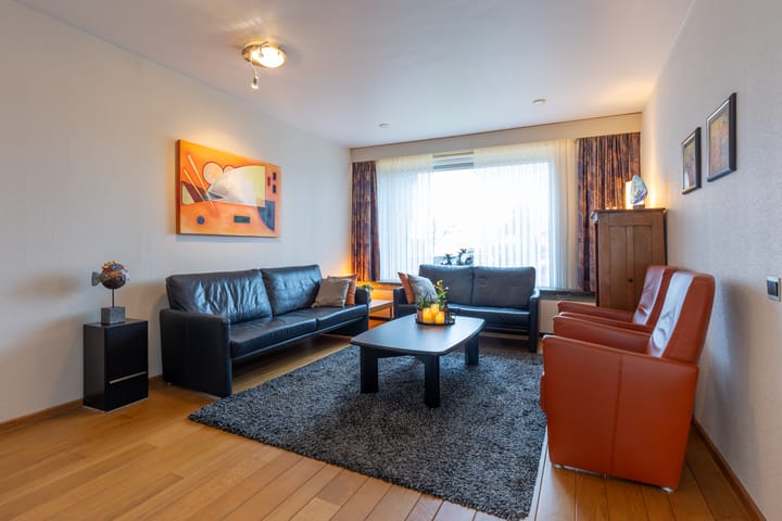 Photo 7 of Caumerboord 81