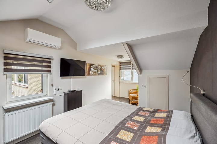 Foto 19 van Jan Schamhartstraat 30